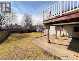 374 VICTORIA Road N - 6