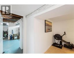 54 WEIR Street S - 27
