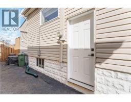 54 WEIR Street S - 31
