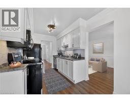 25 WALKER Court - 7