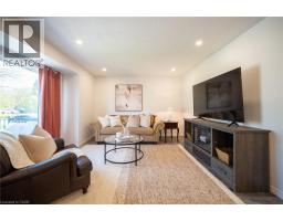 18 ARMSTRONG Avenue - 12