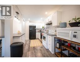 18 ARMSTRONG Avenue - 14