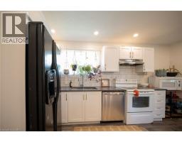 18 ARMSTRONG Avenue - 18