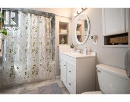 18 ARMSTRONG Avenue - 21