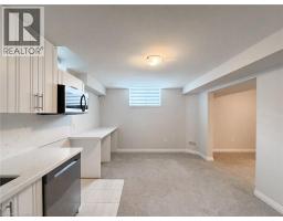105 ALICIA Crescent - 30