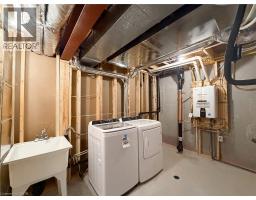 105 ALICIA Crescent - 36