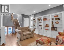 18 BRANT Road N - 20