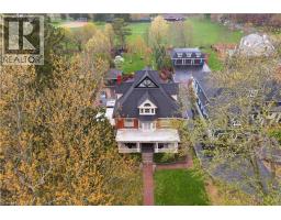 18 BRANT Road N - 3