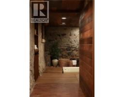 18 BRANT Road N - 34