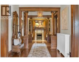 18 BRANT Road N - 5