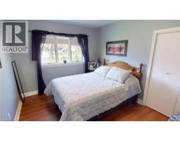 16 DALEVIEW Crescent - 16