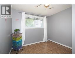 10 BALFOUR Crescent - 23