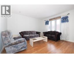 10 BALFOUR Crescent - 5