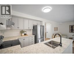 320 HAMILTON Drive UnitNo. 10 - 14