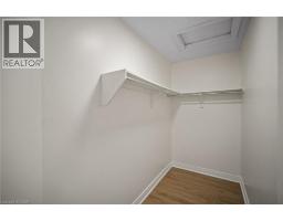 320 HAMILTON Drive UnitNo. 10 - 33