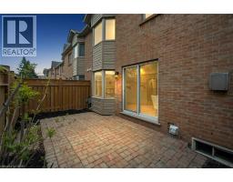320 HAMILTON Drive UnitNo. 10 - 40