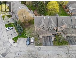 320 HAMILTON Drive UnitNo. 10 - 45