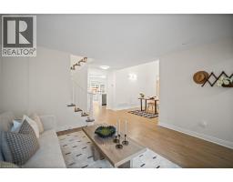 320 HAMILTON Drive UnitNo. 10 - 5