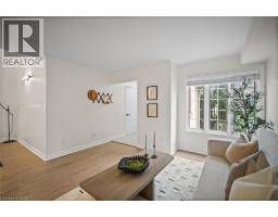 320 HAMILTON Drive UnitNo. 10 - 6