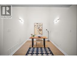 320 HAMILTON Drive UnitNo. 10 - 7
