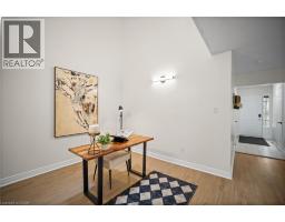 320 HAMILTON Drive UnitNo. 10 - 8