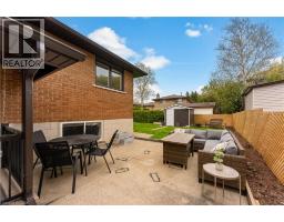 142 MARCELLA Crescent - 40
