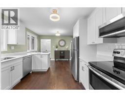 142 MARCELLA Crescent - 6
