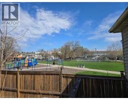 19 BENSON Avenue - 17