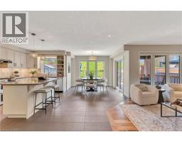 82 MAPLECREST Drive - 10