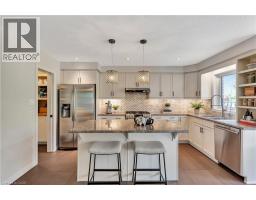 82 MAPLECREST Drive - 8