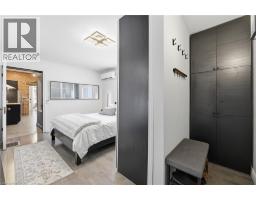 252 KING Street W - 22