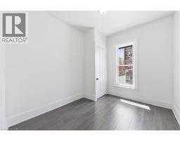 252 KING Street W - 28