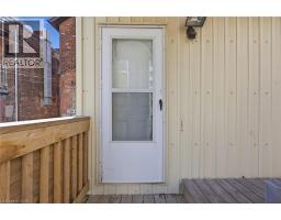 252 KING Street W - 40