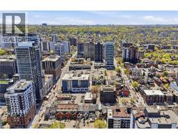 252 KING Street W - 44