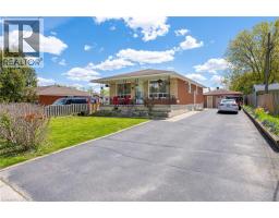 211 BALLANTYNE Avenue - 1