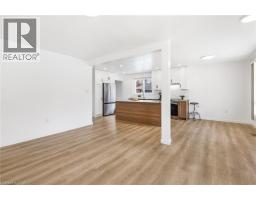 211 BALLANTYNE Avenue - 15