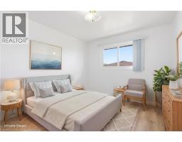 211 BALLANTYNE Avenue - 18