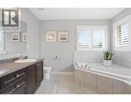 27 BARRETT Avenue - 19