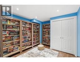 27 BARRETT Avenue - 27