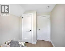 187 DRUMMOND Street - 22