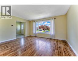 37 GOTTSCHEER Court - 10