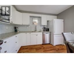 10 MEADOW WOODS Crescent - 11