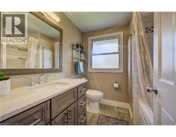 10 MEADOW WOODS Crescent - 21