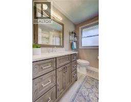 10 MEADOW WOODS Crescent - 22