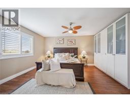 96 HAY Crescent - 22