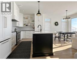 128 BROWN Street - 15