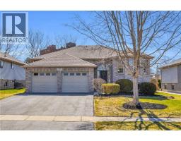 5 BRADBURY Crescent - 1