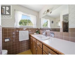 115 ONEIDA Boulevard - 13