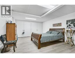 122 DUFFERIN Avenue - 42