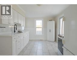8 DUNDAS Street - 12